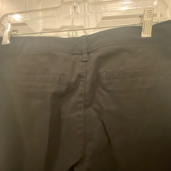 Vibrant black Old Navy size 8 boot cut stretch pants - Picture 4 of 4